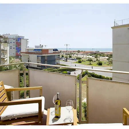 Apartament Casa Gorgone, Seafront Flat!