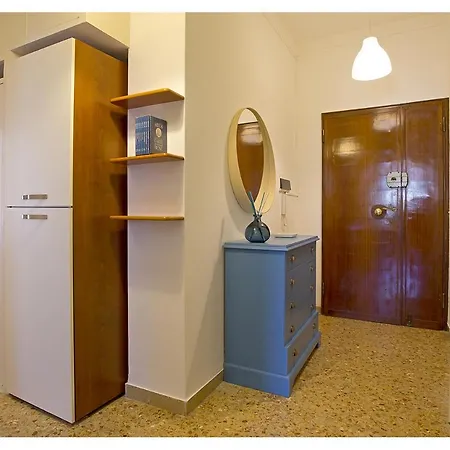 Apartment Casa Gorgone, Seafront Flat!