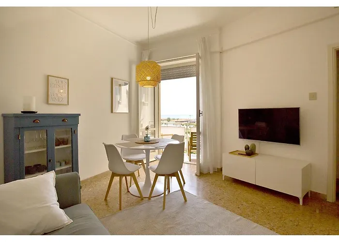Casa Gorgone, Seafront Flat! *